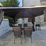 Hotel Amra In For Max 27 Persons 3*