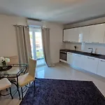 Amra In For Max 27 Persons Hotel 3*