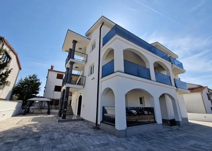 Amra In For Max 27 Persons 3* Пореч