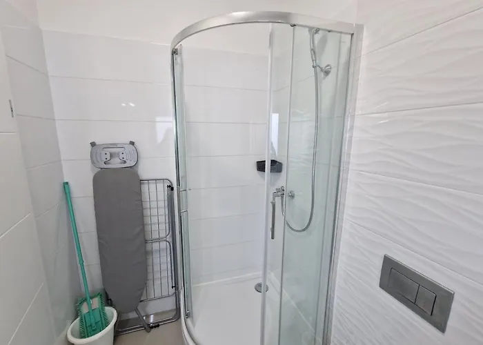 Amra In For Max 27 Persons Пореч