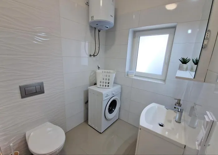 Amra In For Max 27 Persons