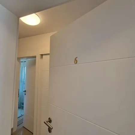 Szálloda Amra In For Max 27 Persons Poreč