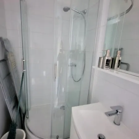 Amra In For Max 27 Persons 3*