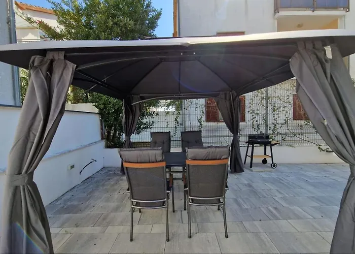 Otel Amra In For Max 27 Persons 3*