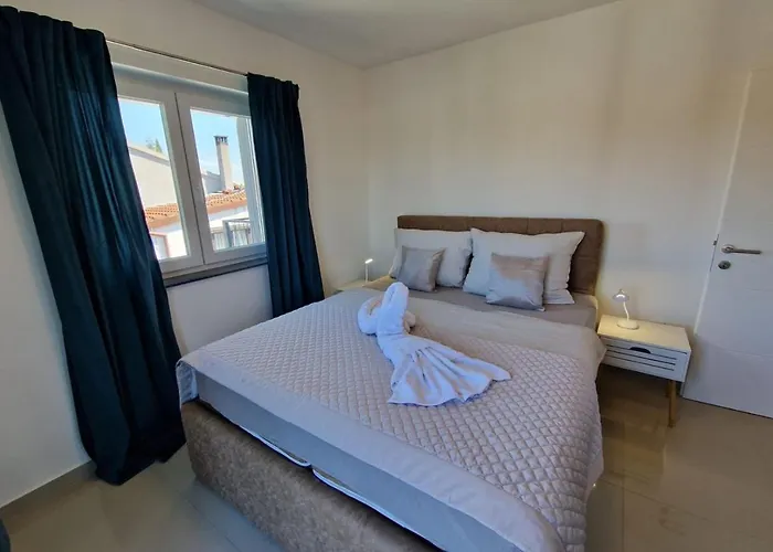 Hotel Amra In For Max 27 Persons Porec