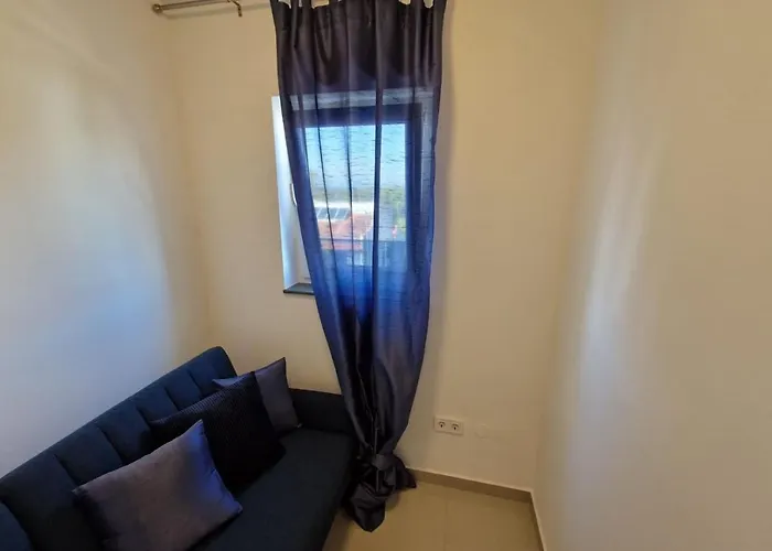 Hotell Amra In For Max 27 Persons 3*