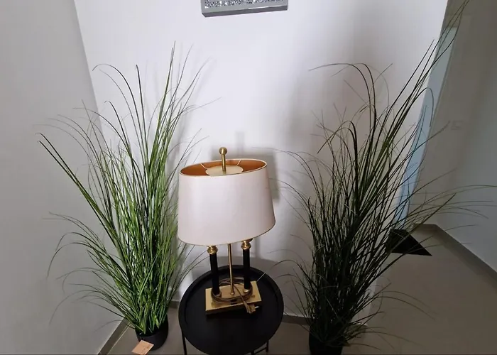 Otel Amra In For Max 27 Persons 3*