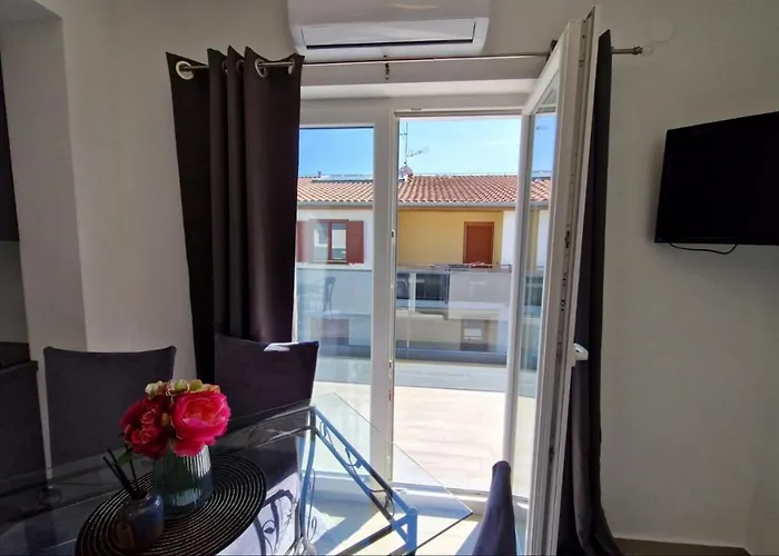 Amra In For Max 27 Persons Otel 3*