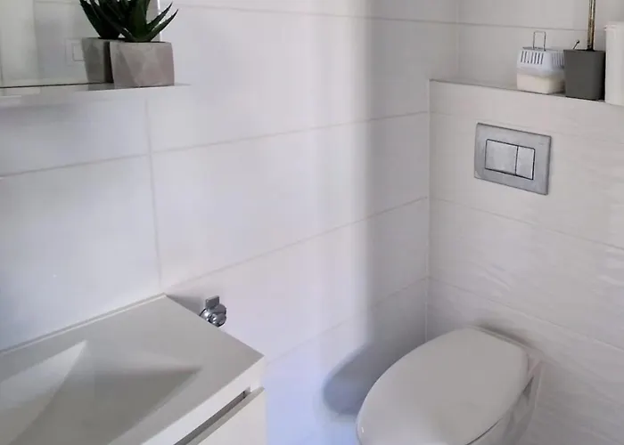 Amra In For Max 27 Persons Otel 3*