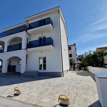 Hotel Amra In For Max 27 Persons Porec