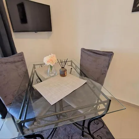 Amra In For Max 27 Persons Hotel 3*