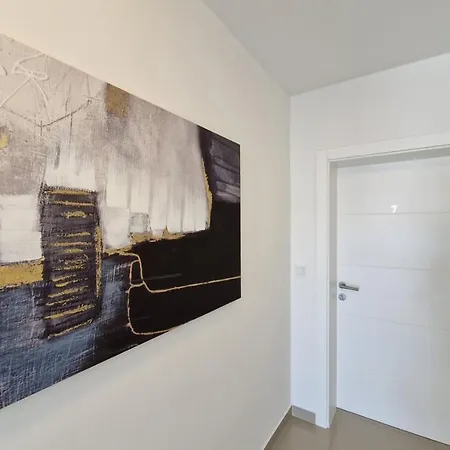 Amra In For Max 27 Persons Hotel 3*