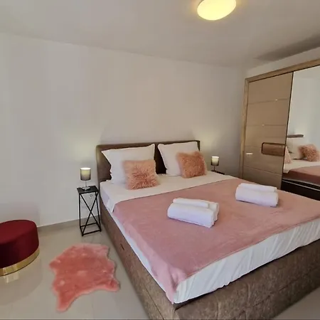 Amra In For Max 27 Persons Hotel Porec