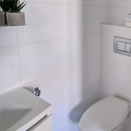 Amra In For Max 27 Persons Hotel 3*