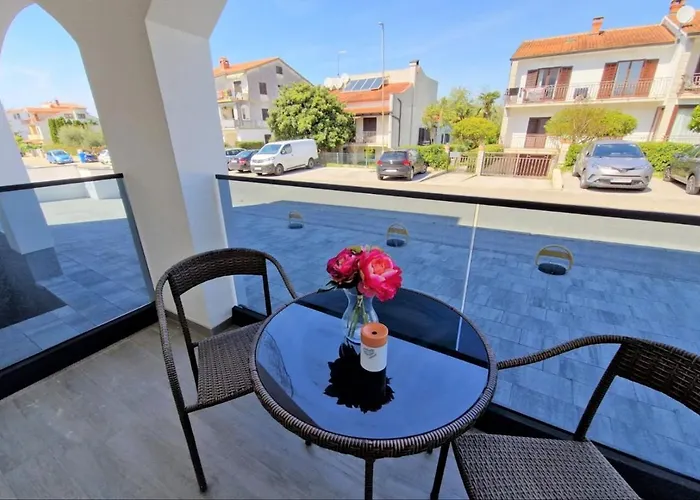 Amra In For Max 27 Persons Hotel 3*