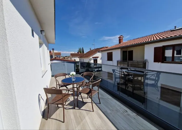 Hotel Amra In For Max 27 Persons