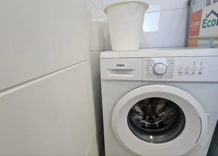 Amra In For Max 27 Persons Hotel Poreč