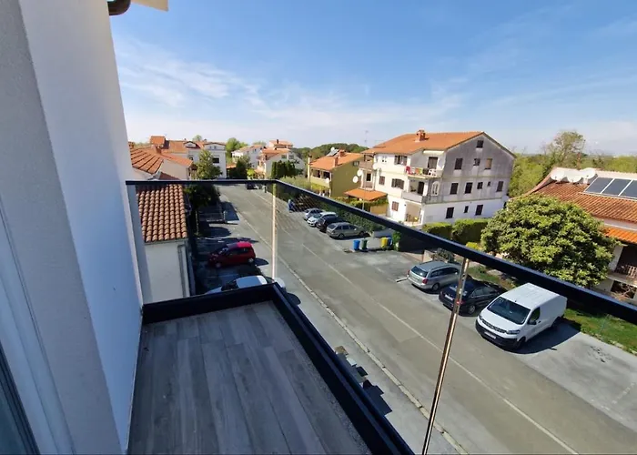 Hotel Amra In For Max 27 Persons Poreč